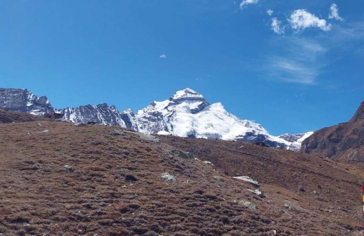Adi Kailash Yatra 2026 Cost: Budget vs Luxury Package Comparison